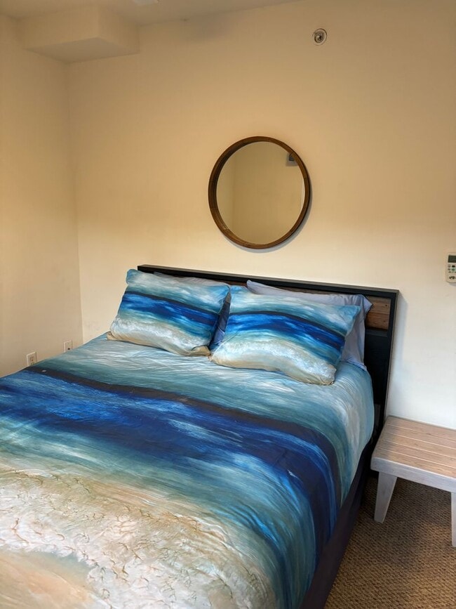 Building Photo - Move-In Ready 2BR/2BA Condo – Fully Furnished, AC, Washer/Dryer, 2 Parking stalls