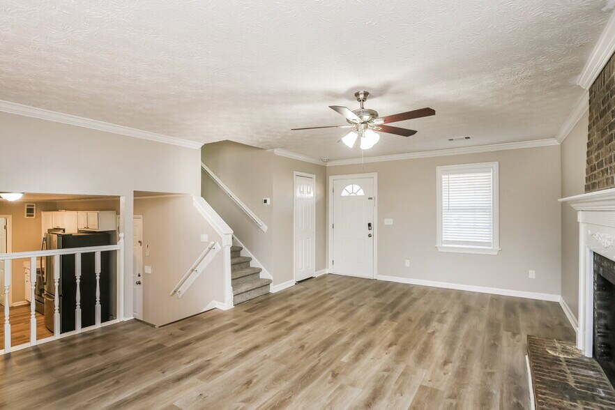 Building Photo - 1241 Owen Cir