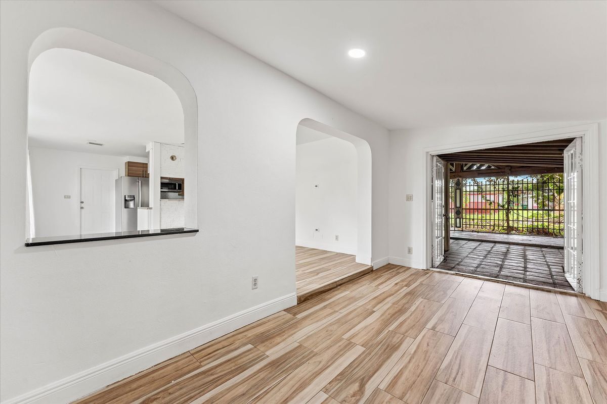 Building Photo - 6073 NW 27th St
