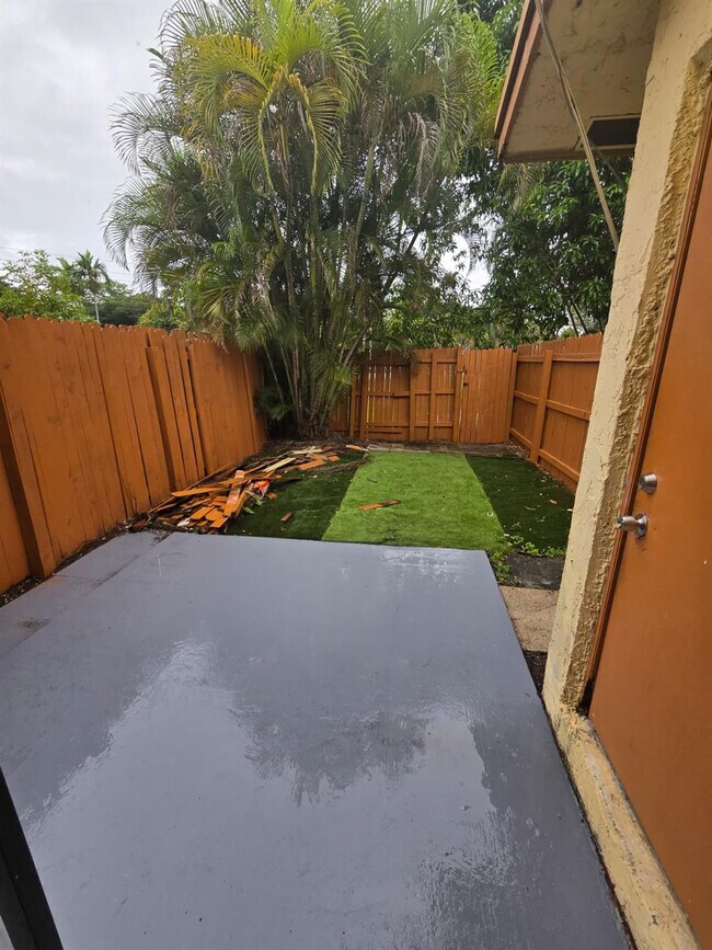 Building Photo - 7743 Balboa St