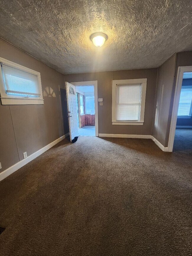Building Photo - Westside 4 Bedroom Home Near MLK and 16th ...