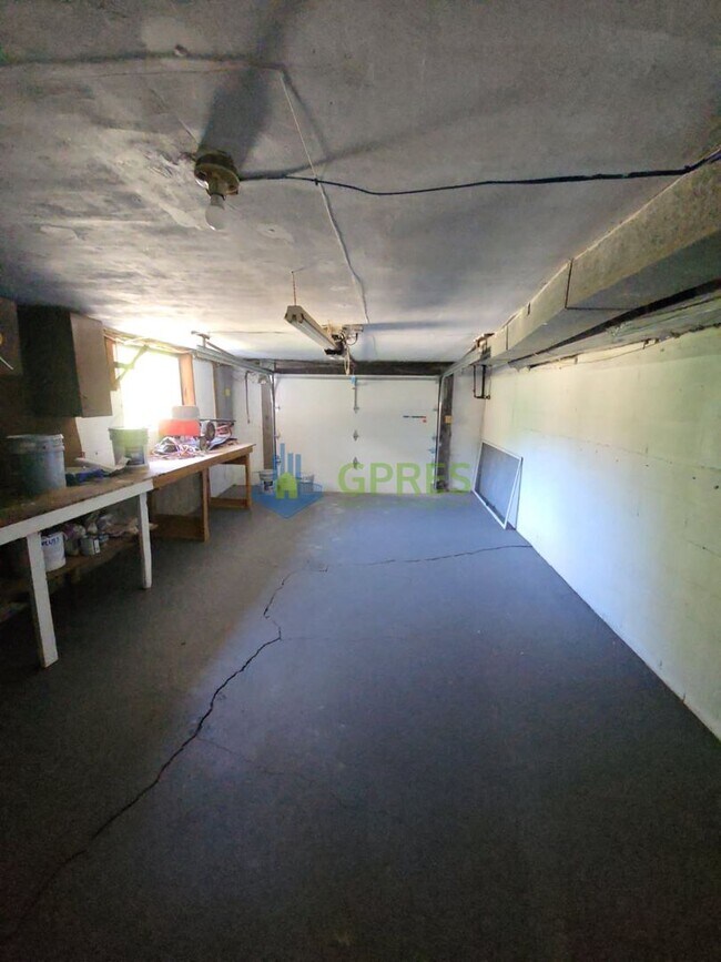Building Photo - Newly remodeled 4-bedroom, 3-bath home in Pittsburgh