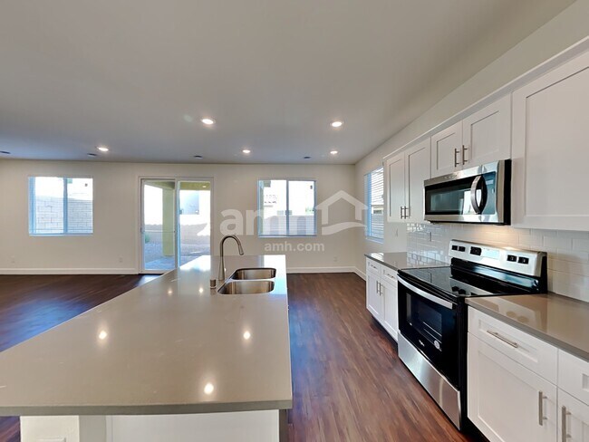 Building Photo - 8850 Carmine Cob Ave