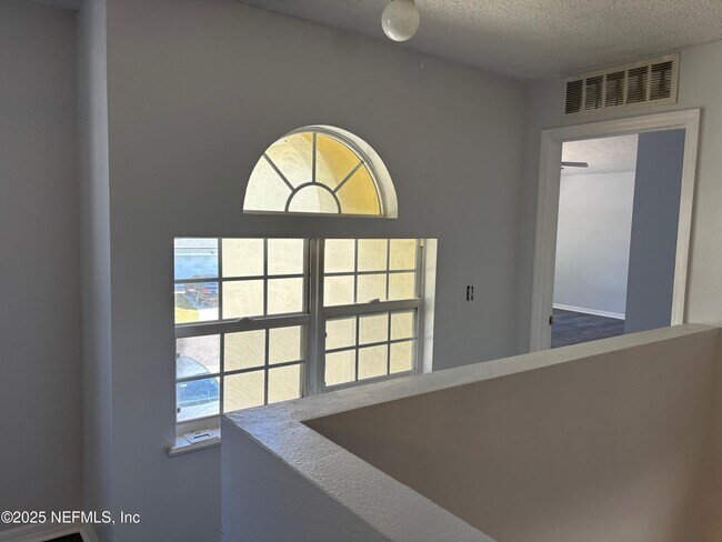 Building Photo - 7086 Shady Pine Ct