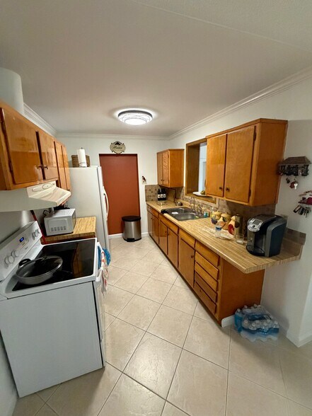 Building Photo - 6138 Shenandoah Way