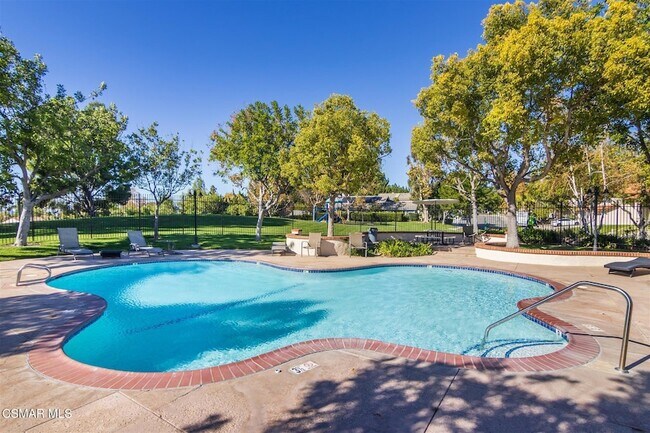 Building Photo - 2594 Ridgebrook Pl