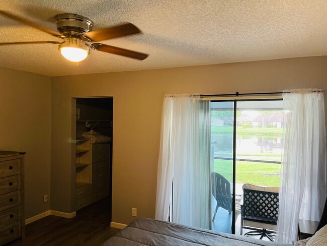 Building Photo - 1030 Green Pine Blvd