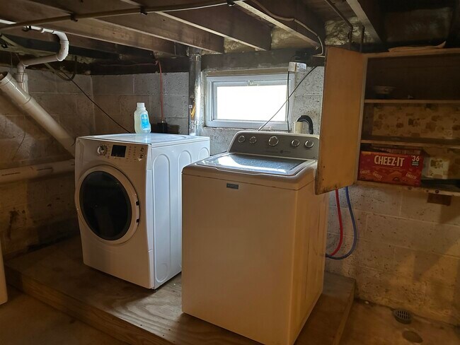 Building Photo - 15 Goen Rd