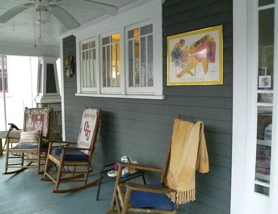 Front Porch - 974 N Highland Ave NE