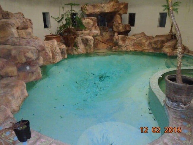 Building Photo - Large Underground House with indoor pool n...