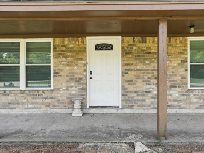 Building Photo - 620 Blueberry St