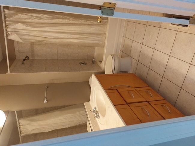 Building Photo - 5728 Breezeland Rd