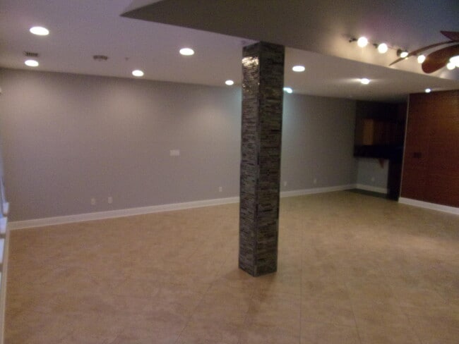 Building Photo - 1822 Sea Pines Ln