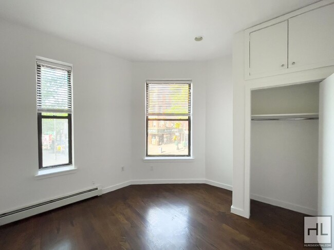 Building Photo - Fort Greene / Amazing and Spacious 3-Bed 2...