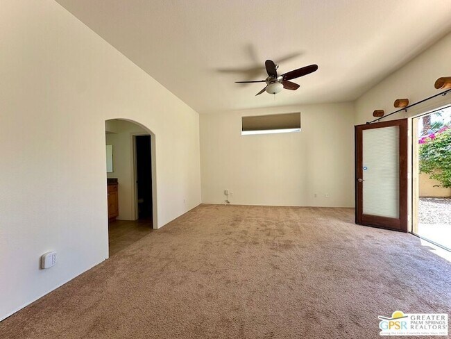 Building Photo - 51220 Avenida Velasco
