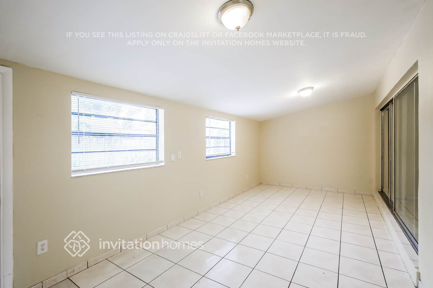 Building Photo - 1120 NE 160th St