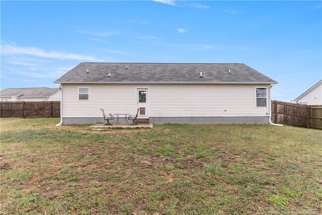 Building Photo - 140 Denning Farms Ln