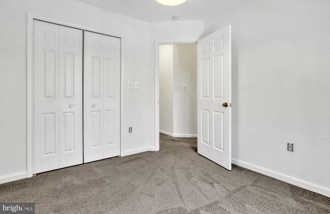 Building Photo - 7413 Salford Ct