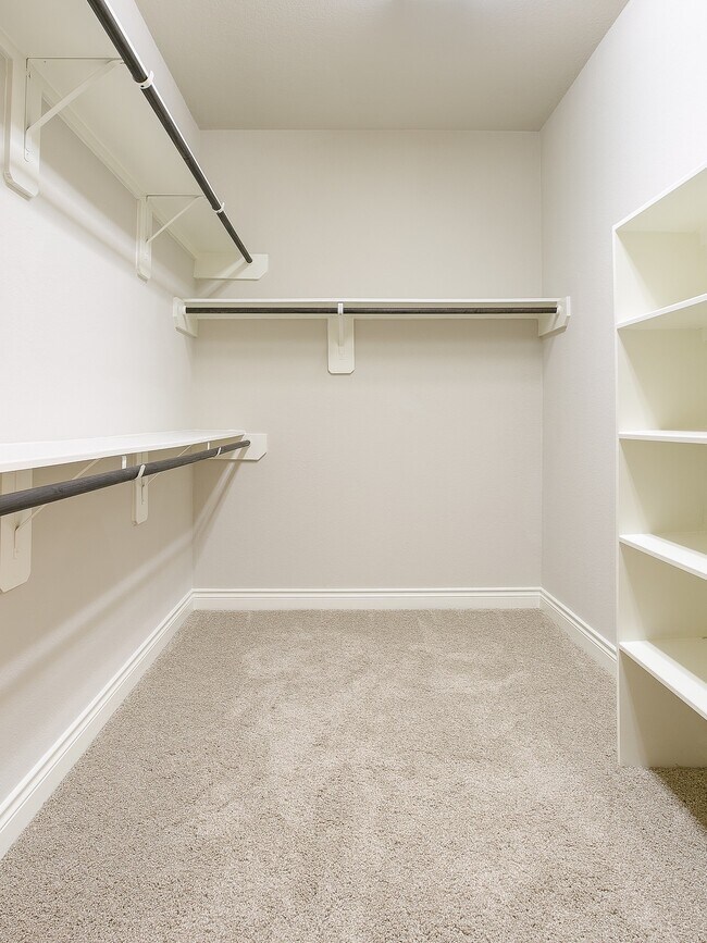 Building Photo - 9018 Meacom Dr