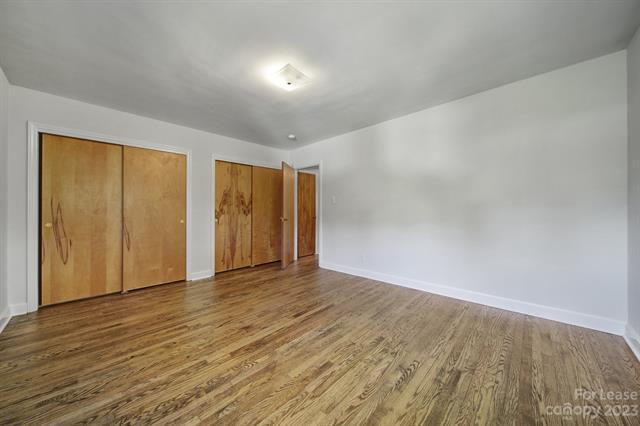 Building Photo - 305 E Catawba Dr