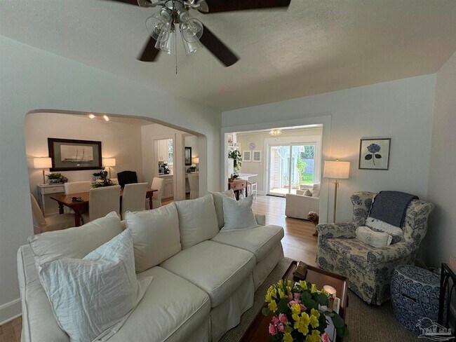 Building Photo - 1716 N 20th Ave