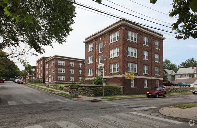 Primary Photo - 118-148 N Lawn Ave