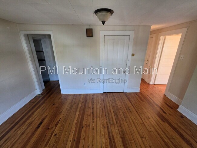 Building Photo - 41 Westwood Pl