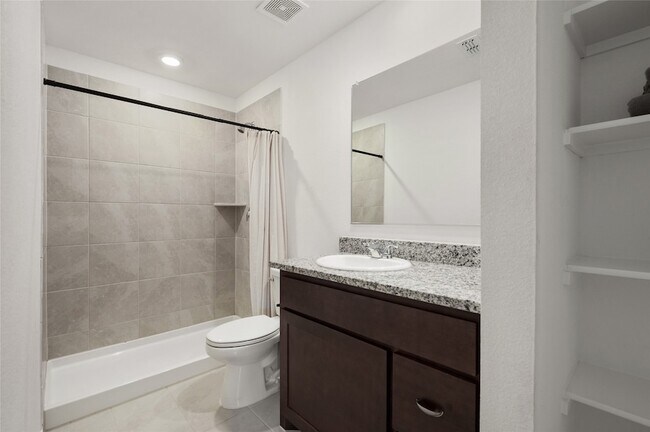 Building Photo - 6611 Coulter Dr