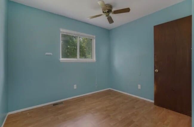 Building Photo - 747 G Ave W