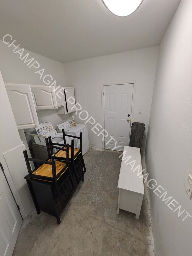 Building Photo - Single Family Home in South KC