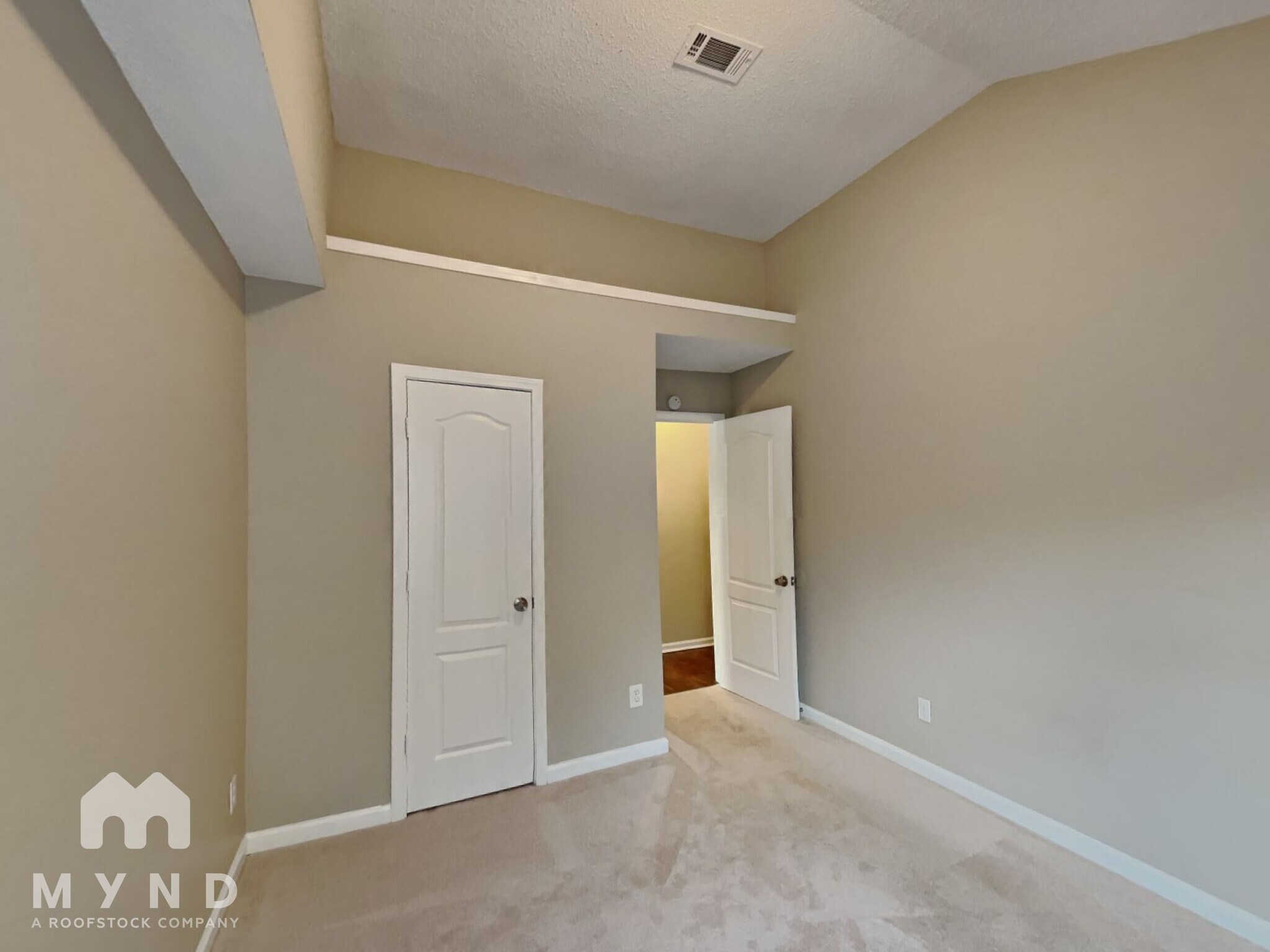 Building Photo - 3940 Cypress Pointe Dr