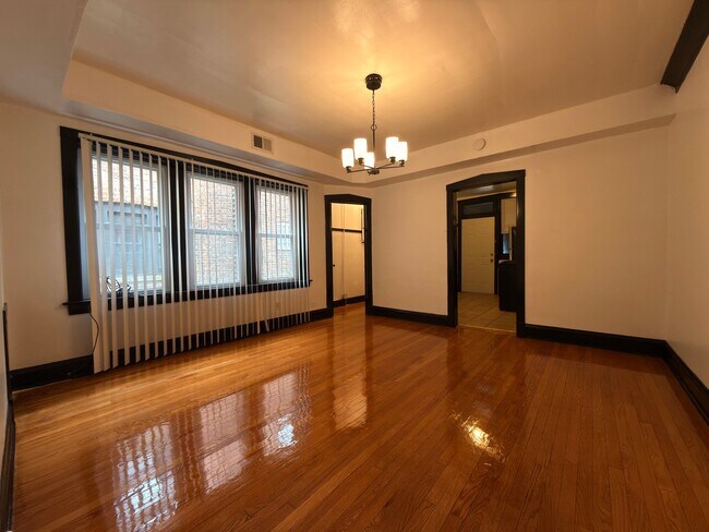 Building Photo - 7744 S Jeffery Blvd