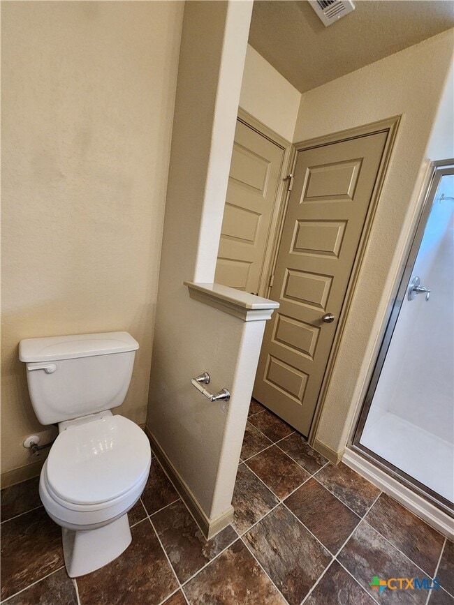 Building Photo - 789 Great Oaks Dr