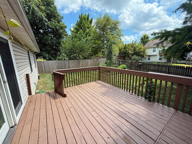 Building Photo - 1302 Look Out Ct