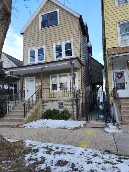 Building Photo - 9631 S Ave M