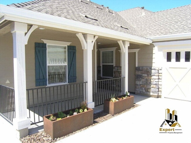 Building Photo - 1658 Campos Ave