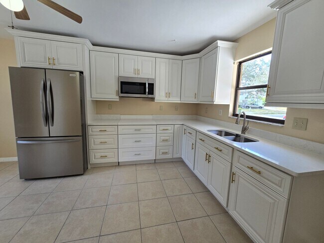 Building Photo - 3125 Irving St