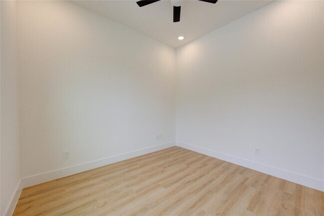 Building Photo - 4029 Knoxville St