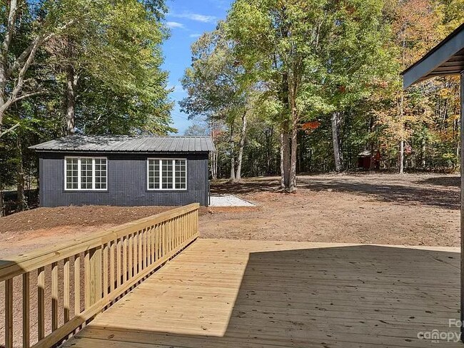 Building Photo - 171 Creekstone Ln
