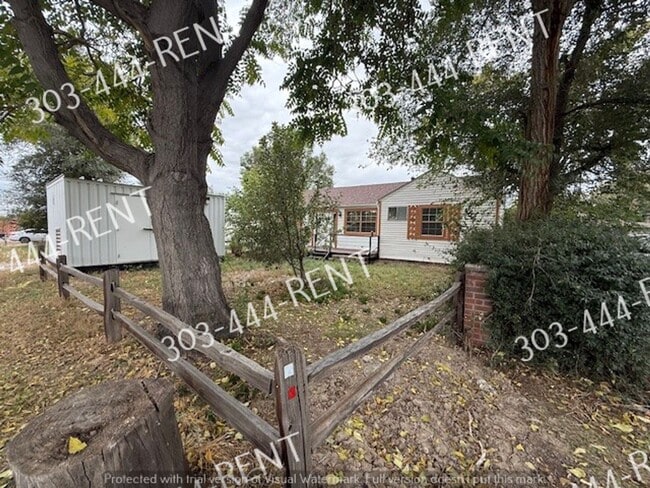 Primary Photo - Charming Home in Prime Lakewood Location!