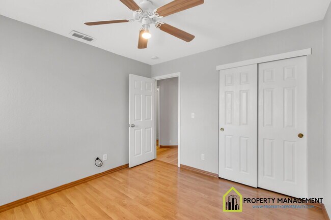 Building Photo - 5-Bedroom Residence Ready for Immediate Move-In