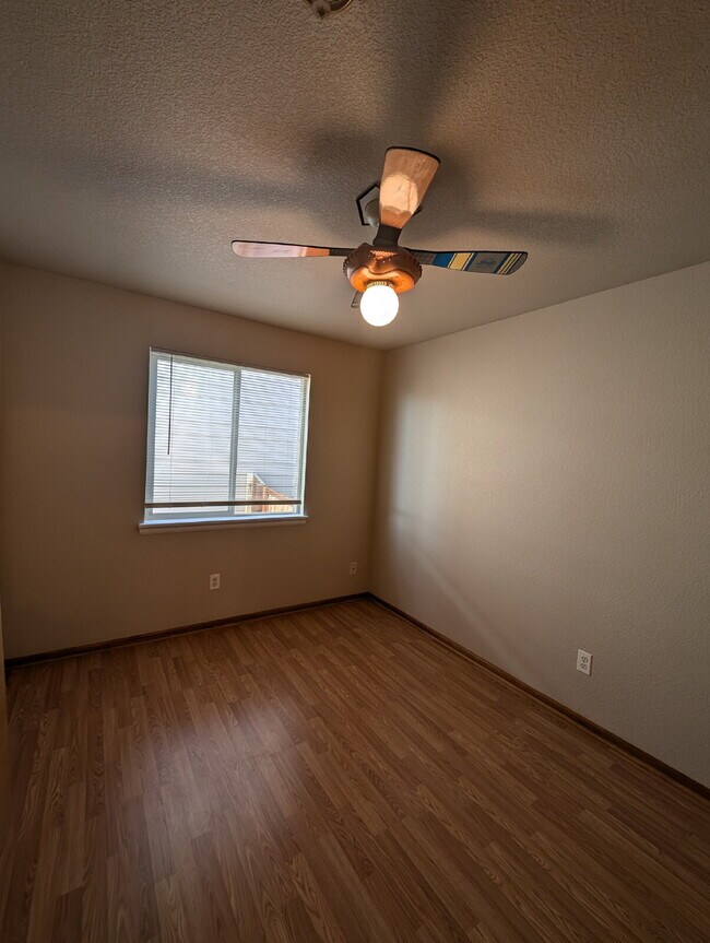 Building Photo - Spacious 4-Bed, 3-Bath Home for Rent in Be...