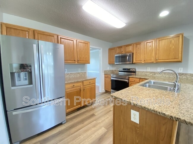 Building Photo - 346 Cresthaven Dr