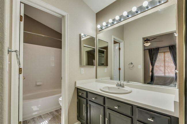 Building Photo - 8708 Greengrass Way