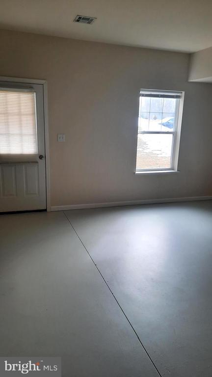 Building Photo - 1029 Admiral's Quay Dr