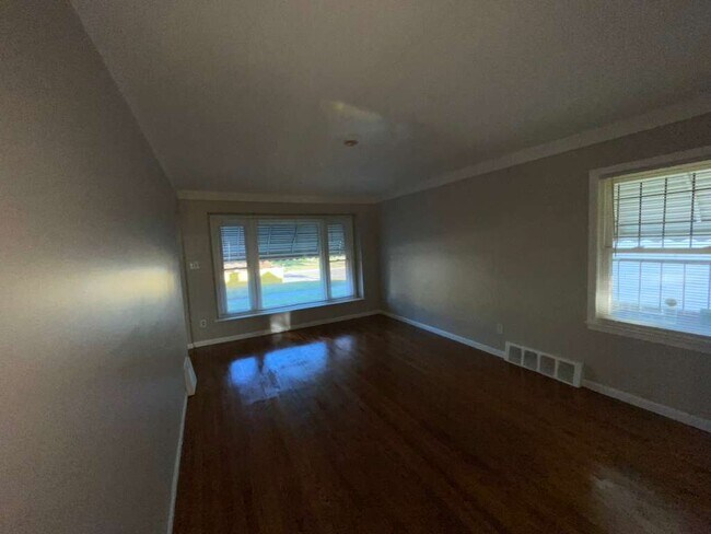 Building Photo - 20415 Goddard St