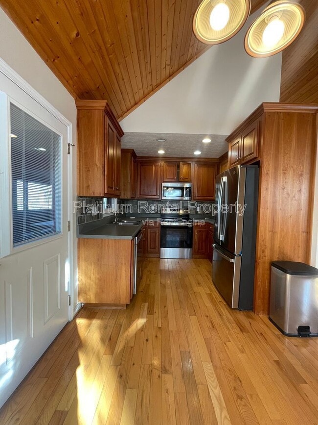 Building Photo - 265 Hound Dog Ln