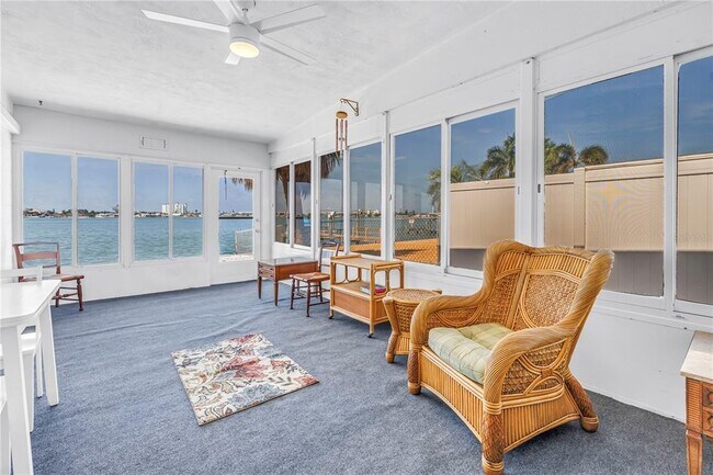 Building Photo - 7100 Shore Dr S