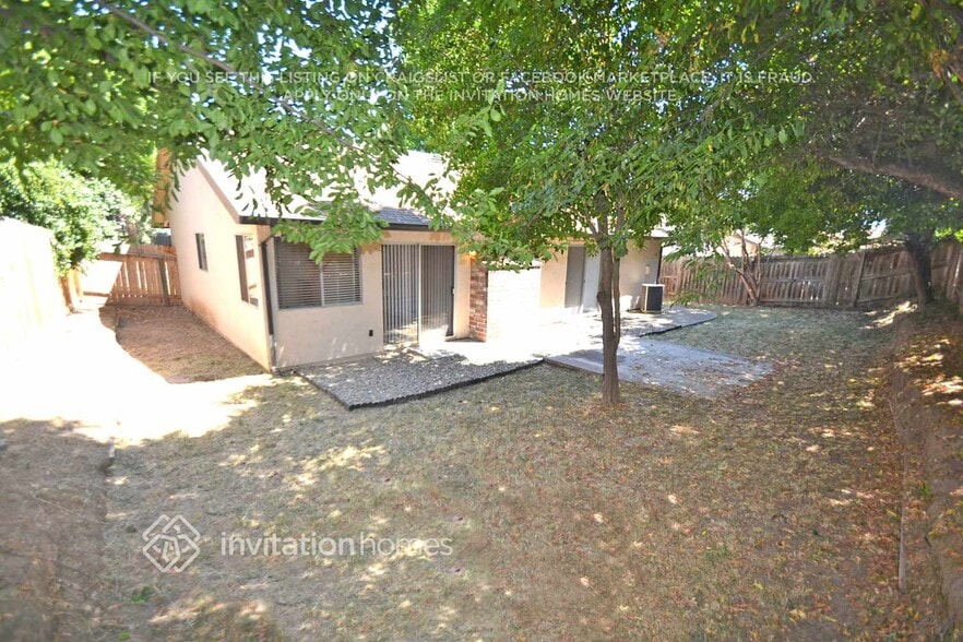 Building Photo - 7171 Predial Way