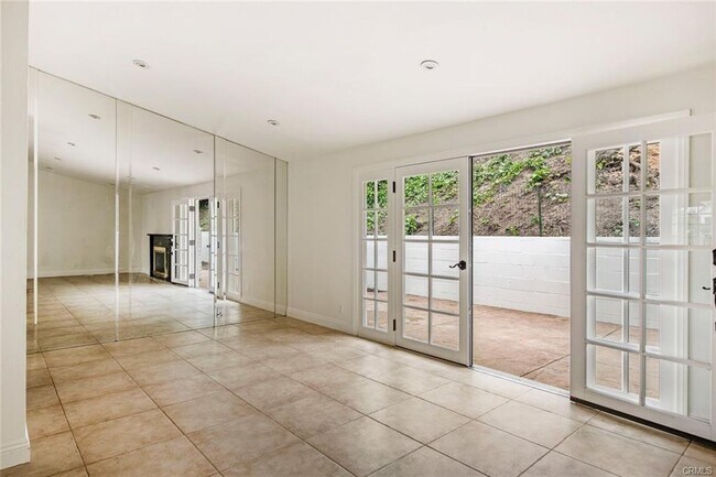 Building Photo - 20546 Miranda Pl